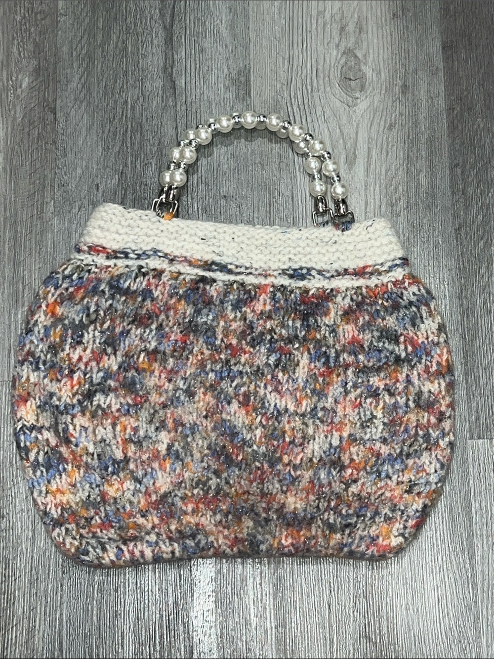Knitted Multicolor Handbag with Faux Pearl and Silver Beaded Handle - Picture 6 of 12